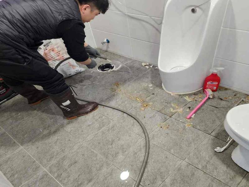 배곧 변기가 막혔을 때 먼저 할 일 3가지